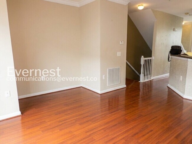Foto del edificio - 21803 Flanders Ct