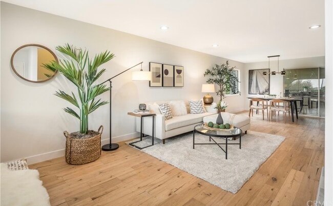 Building Photo - 1304-1312 12th St