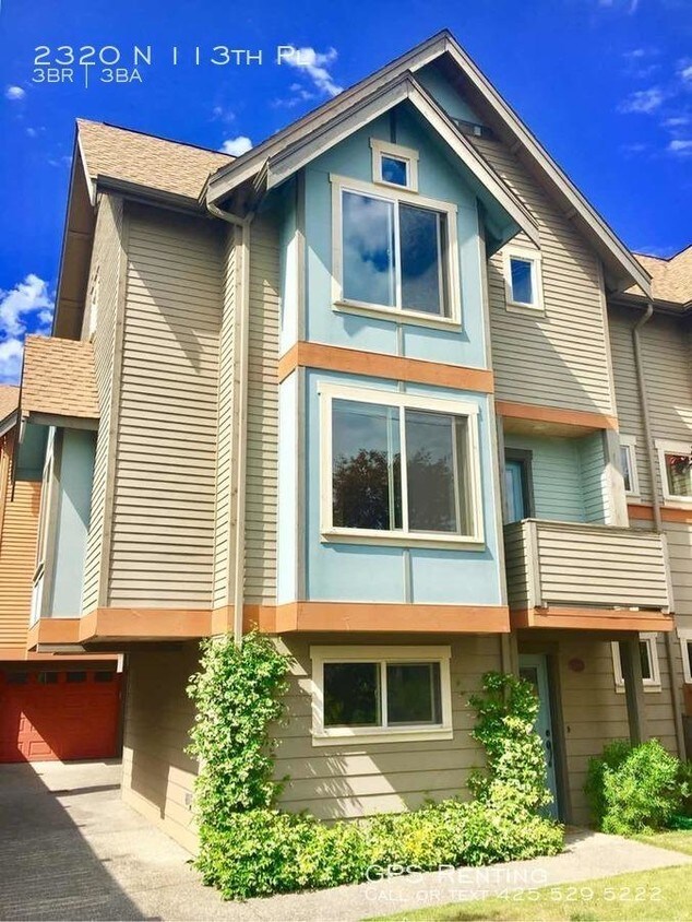 Foto principal - 3 bedroom in Seattle WA 98113