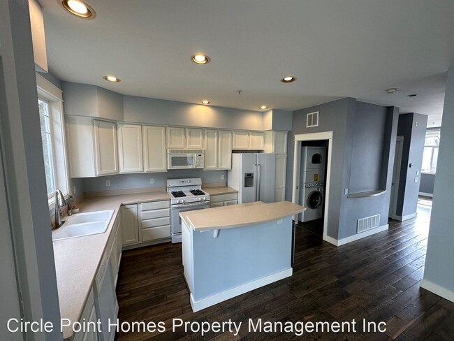 Foto del edificio - 3 br, 2.5 bath House - 11899 SE 4th PL #600