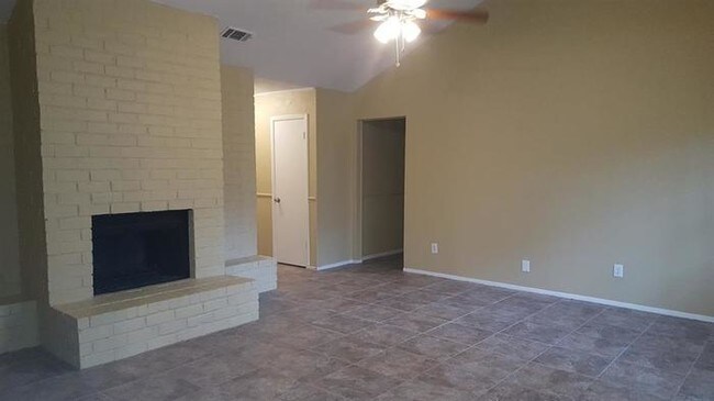 Building Photo - Welcome Home!