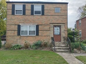 Building Photo - 108 Bellaire Ave