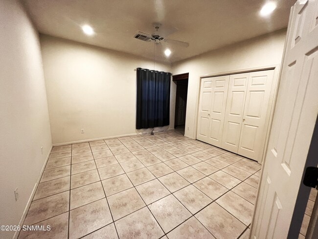 Building Photo - 740 Canyon Point Rd