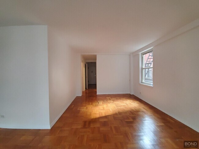 Foto del edificio - 160 E 55th St