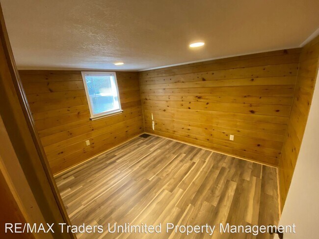 Building Photo - 5 br, 3 bath House - 2506 N Hilltop Ct.