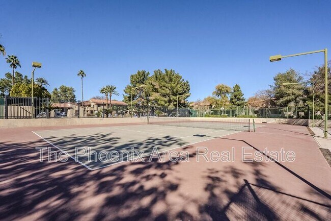 Building Photo - 1351 N Pleasant Dr