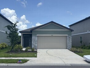 Building Photo - 10416 High Noon Trl