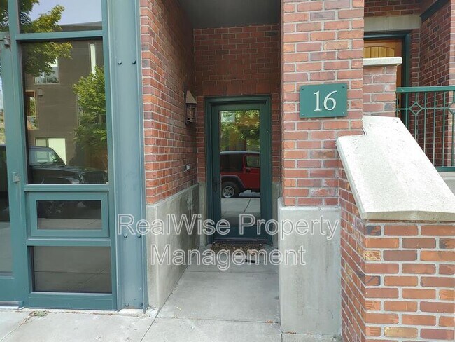 Foto del edificio - 16 SW Wall St