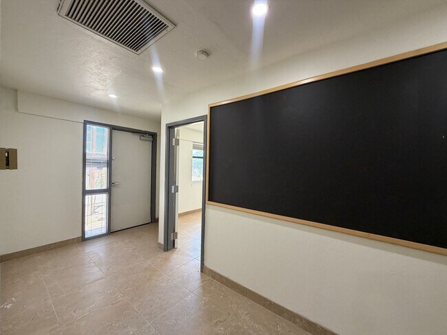 Foto del edificio - 1741 N 6th Ave
