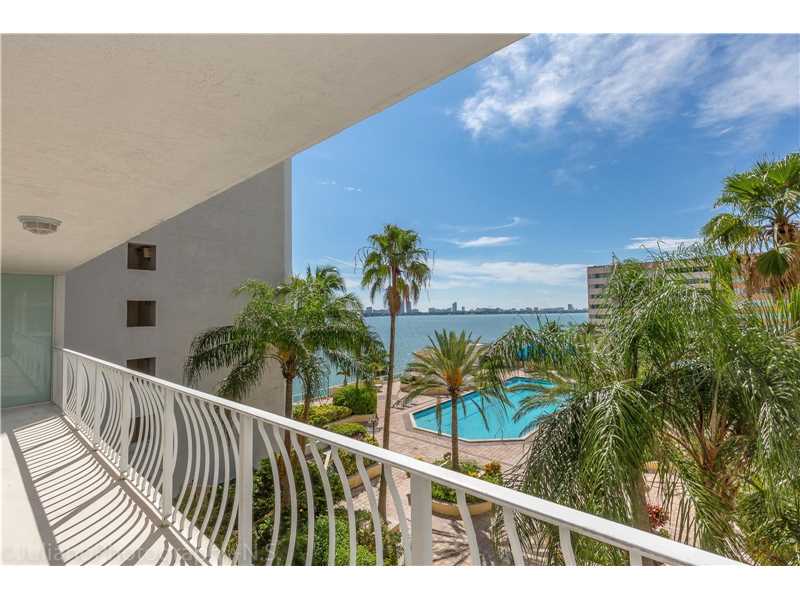 Foto principal - 7918 West Dr