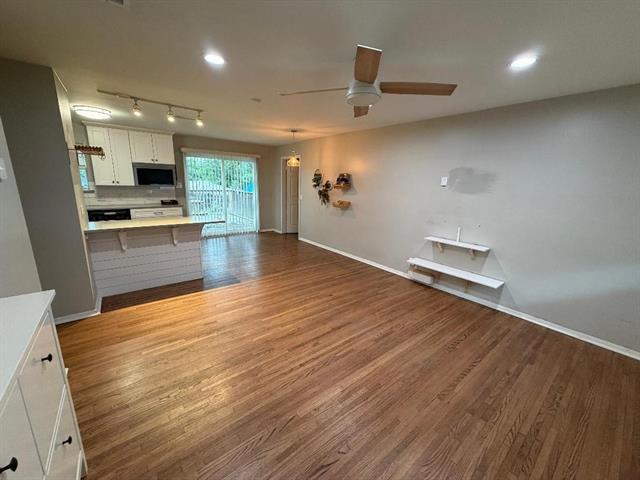 Foto del edificio - 13929 Montvale Dr
