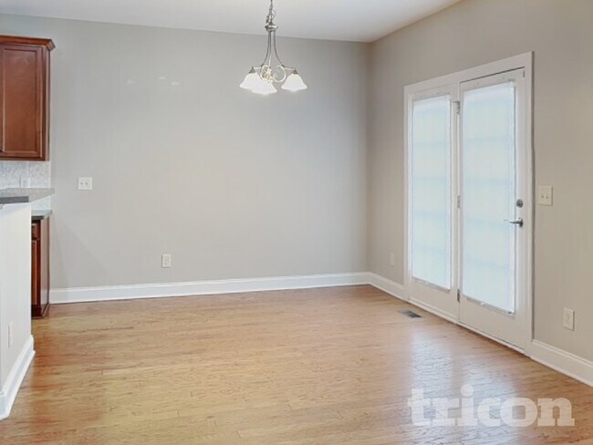 Foto del edificio - 448 Big Willow Way