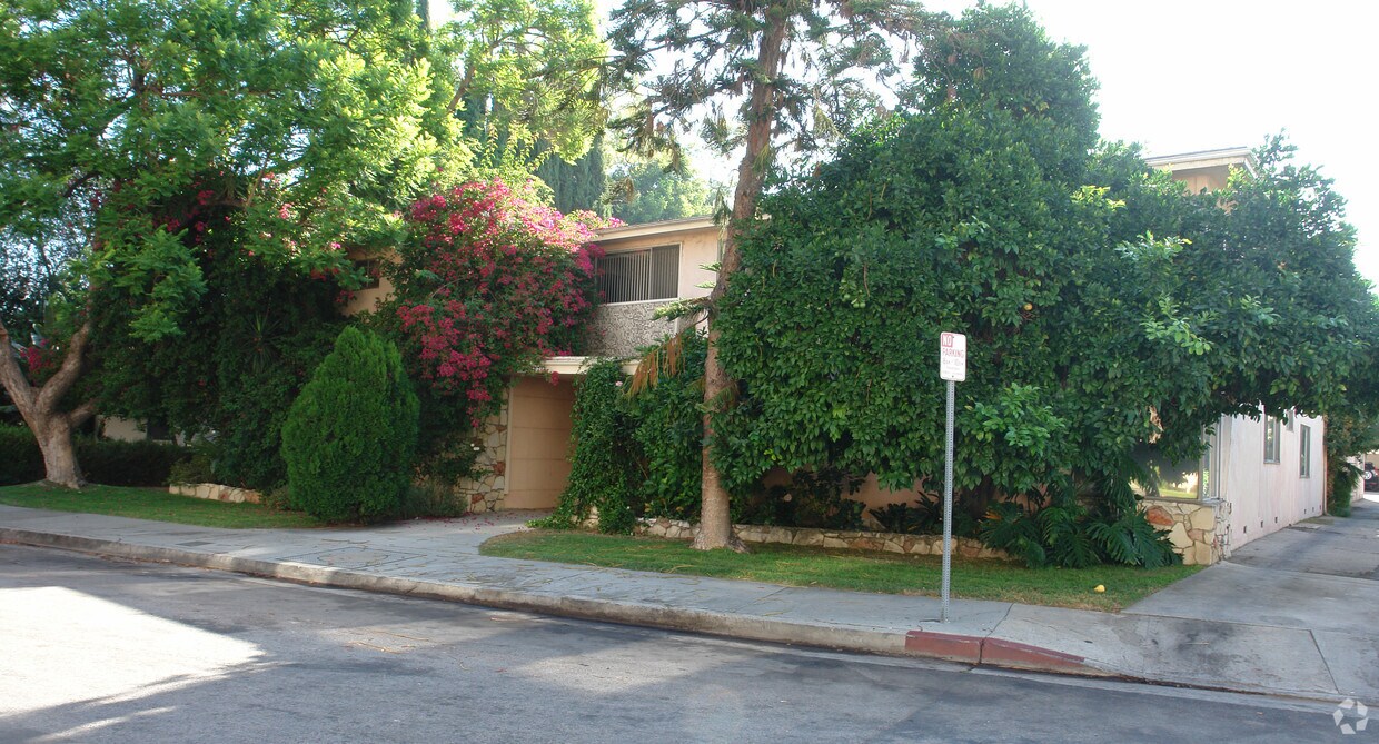 Foto del edificio - 4226 Mary Ellen Ave