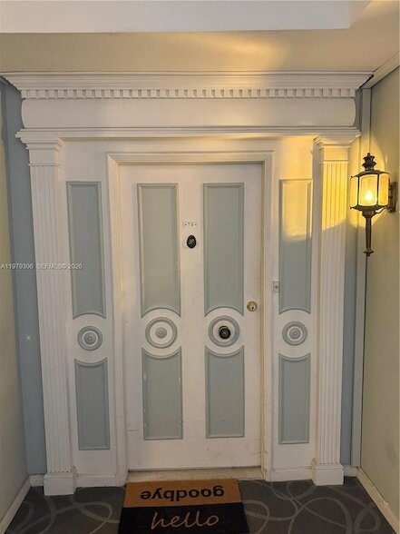 Building Photo - 5255 Collins Ave