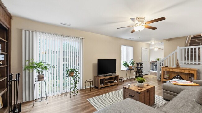 Building Photo - 2 Bed 2 Bath Condo Just Minutes from NAS Oceana Dam Neck in Virginia Beach!