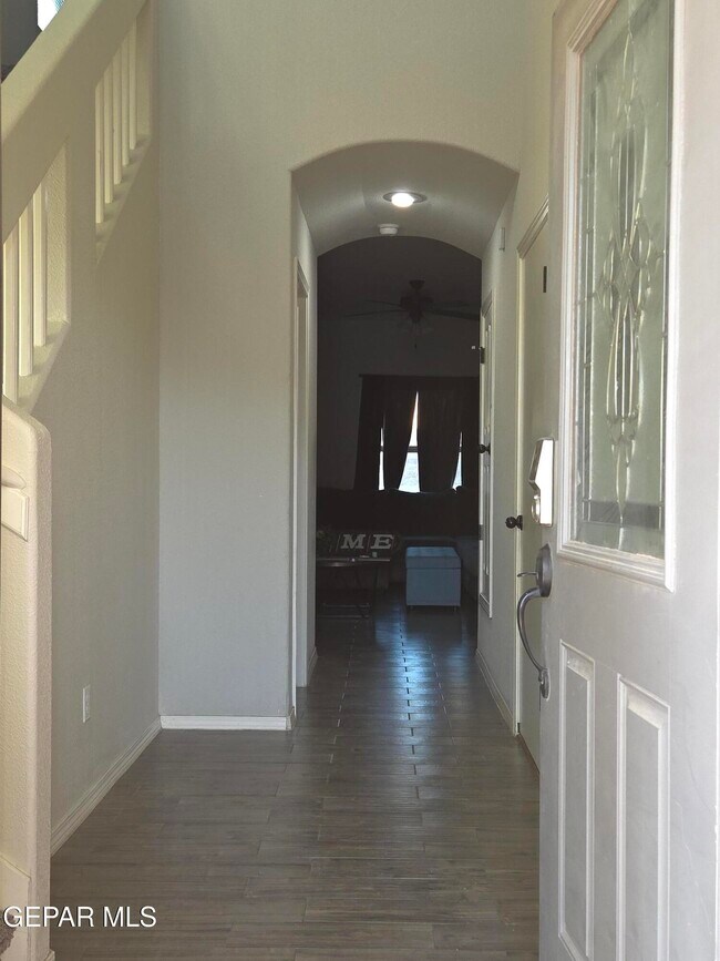 Foto del edificio - 1028 Aeronaut Pl