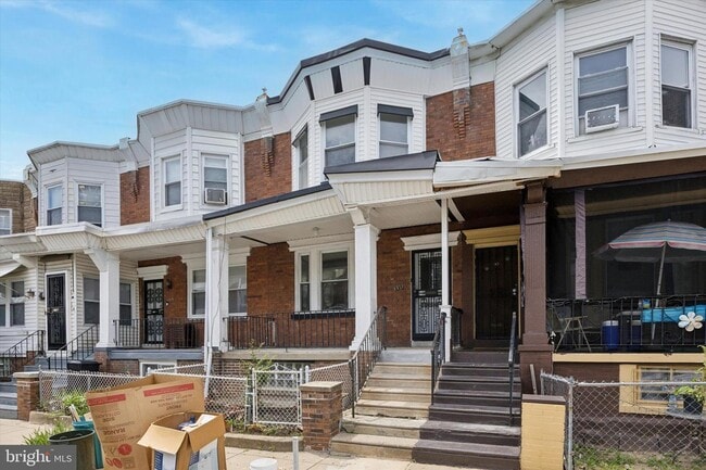 Building Photo - 110 N Sickels St