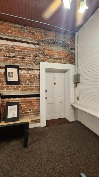 Foto del edificio - 2594 Front St