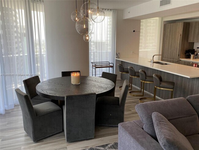 Foto del edificio - 801 S Miami Ave