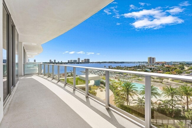 Photo - 220 Lake Shore Dr Apartment