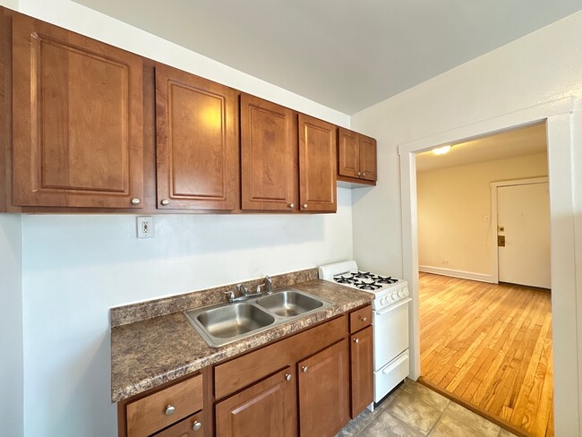 Building Photo - 2649.5 N Spaulding Ave