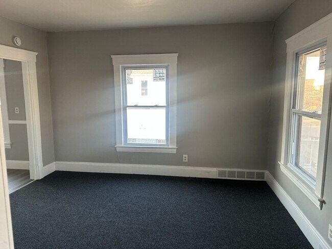 Foto del edificio - 4110 E 64th St