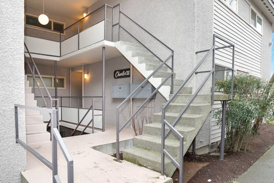 Primary Photo - 2720 14th Ave S