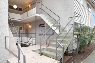 Building Photo - 2720 14th Ave S