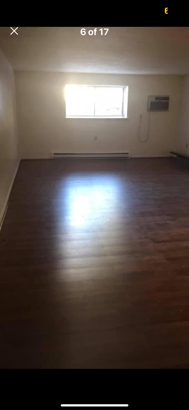 Foto del edificio - 400 Glendale Rd