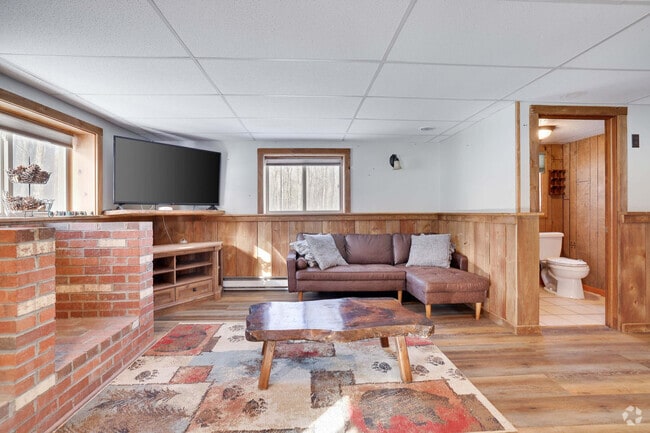 Building Photo - 97 Norton Dr
