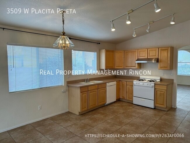 Building Photo - 3509 W Placita Prieta