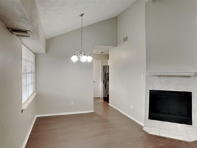 Building Photo - 8418 Carmelwood Ln