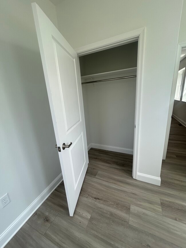 2 BEDROOM - Madison Monroe Apartments