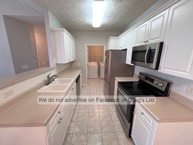Foto del edificio - 4010 Bardstown Ct