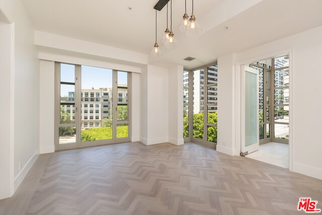 Building Photo - 10580 Wilshire Blvd