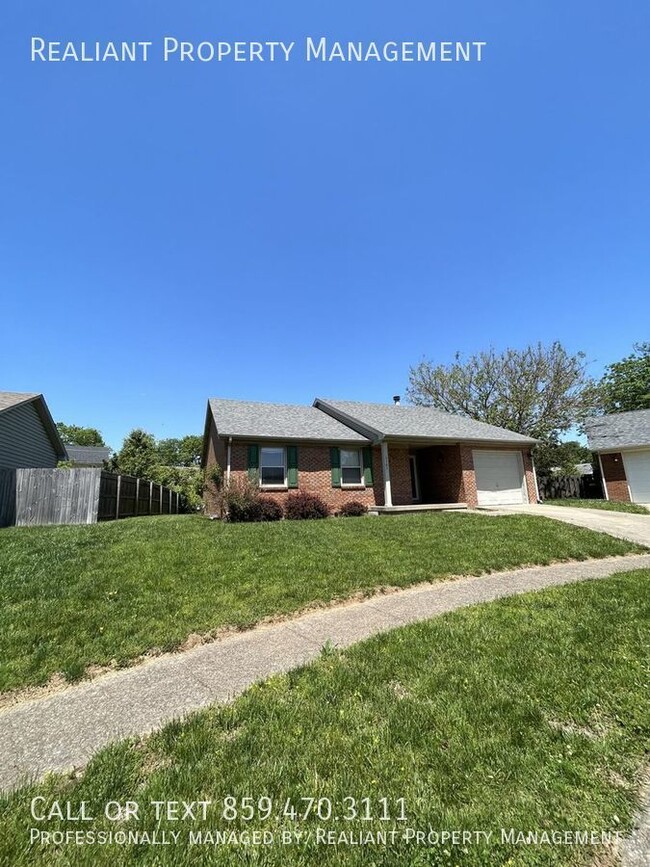 Building Photo - Completely Remodeled, 3 Bedroom, 3 bath ho...