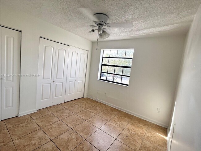 Foto del edificio - 1021 Adams Ave