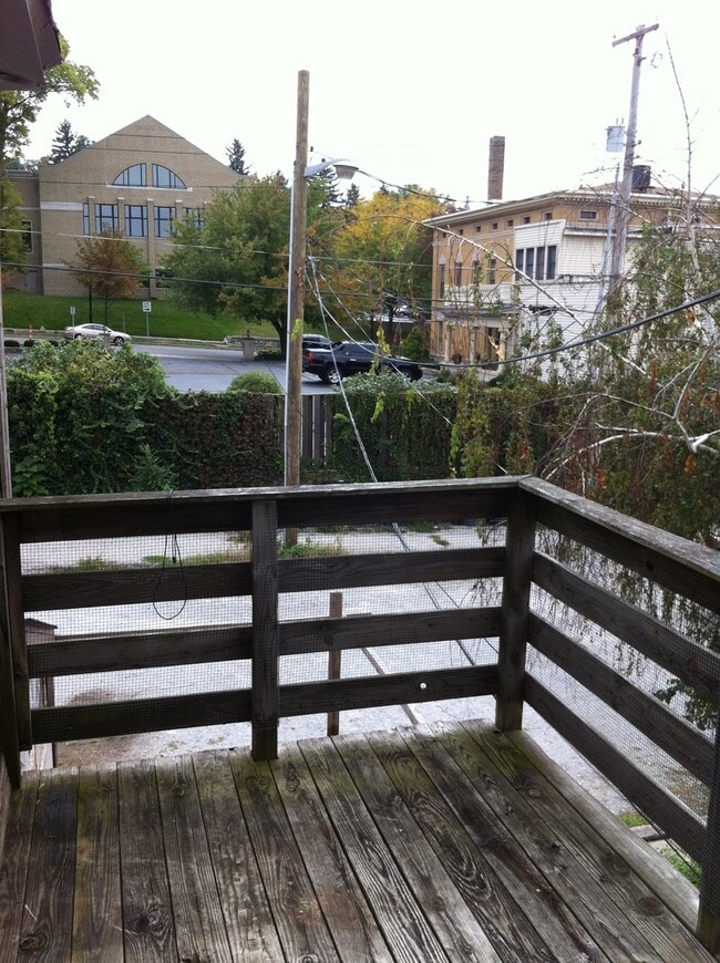 Building Photo - 1 Bedroom Apartment w/ Balcony in Downtown Lafayette