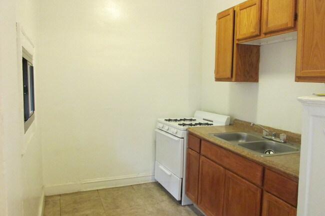 Building Photo - 5244 S Drexel Ave