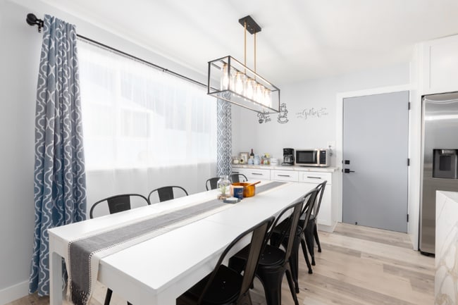 Building Photo - 3950 Marlesta Dr