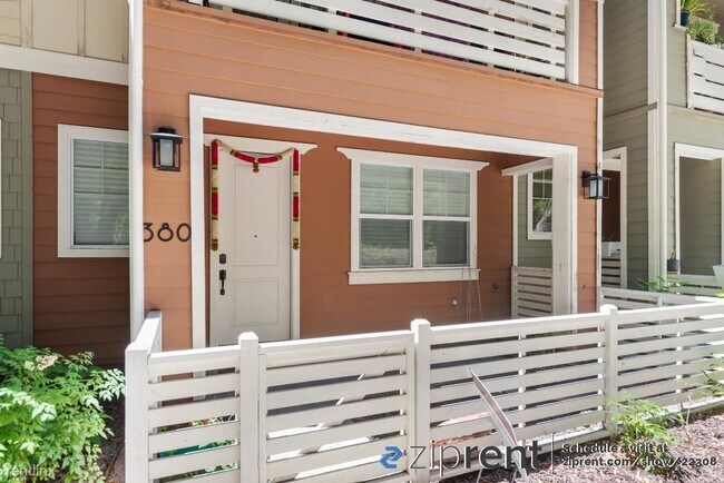 Building Photo - 3 br, 2.5 bath Townhome - 380 Hansen Terra...