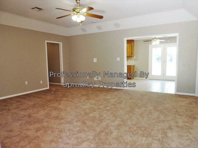 Building Photo - 8812 Laurel Ridge