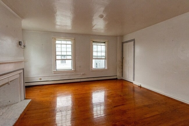 Building Photo - 16 Leyden St