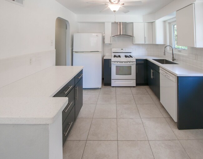 Foto del edificio - 1120 Collingwood Dr