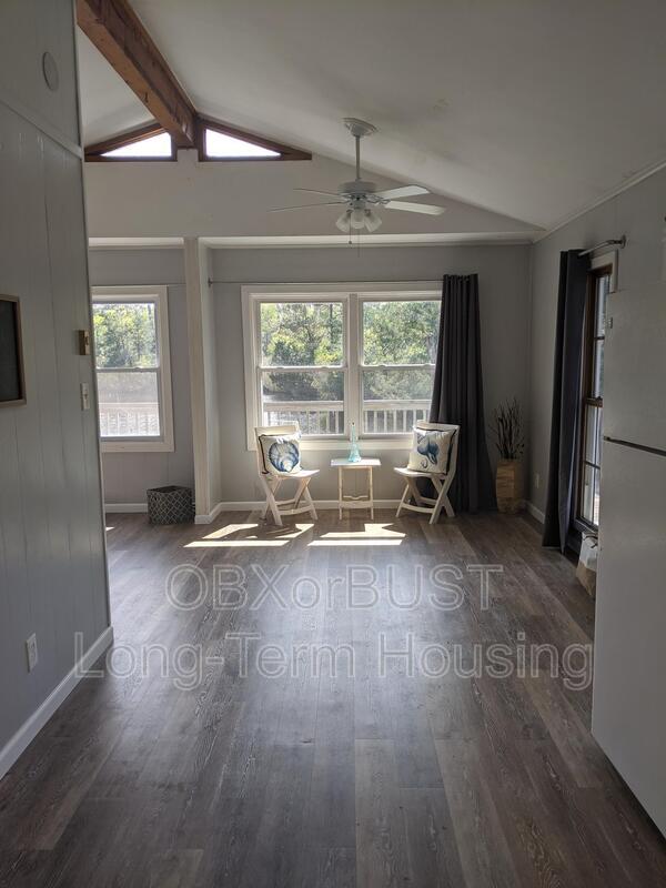 Building Photo - 987 W Kitty Hawk Rd