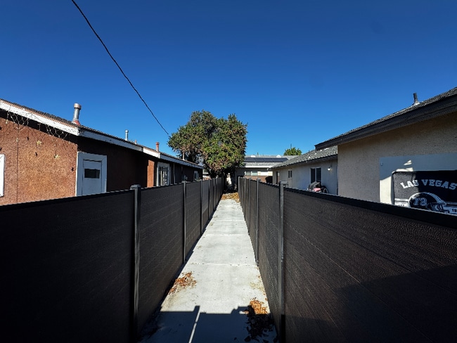 Foto del edificio - 276 E 2nd St