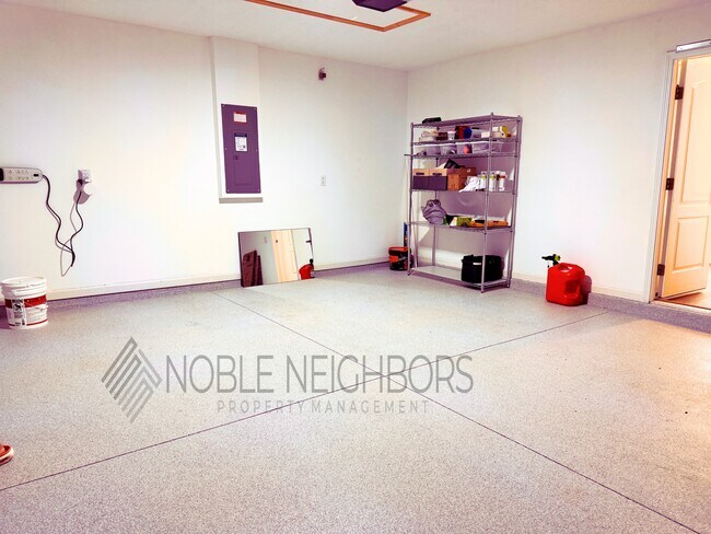 Building Photo - 12915 Rubber Fig Ter