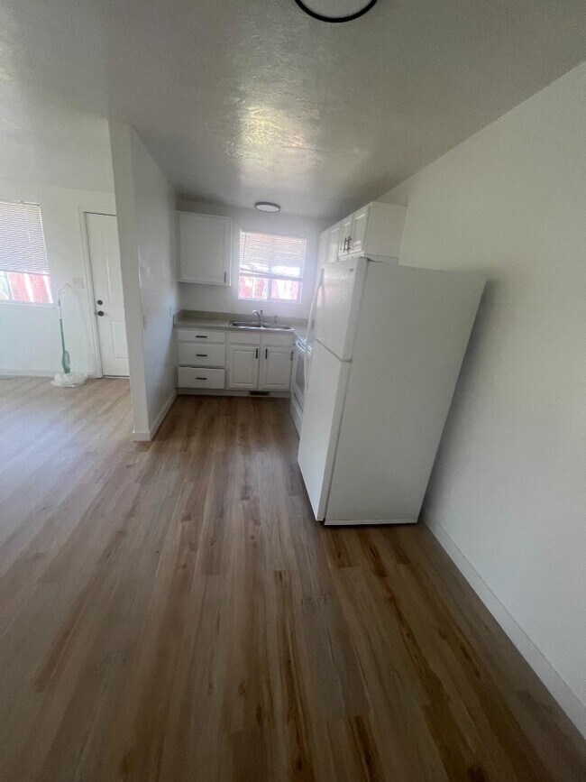 Building Photo - 622 S 1000 W