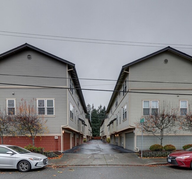 Photo - Elegant 2 Bedroom/1 Bath Town Home in Perfect Shoreline Location!