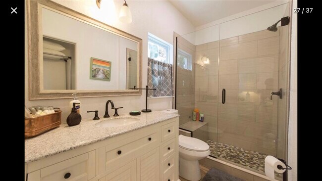 Bathroom - 9325 SW Lipe Rd